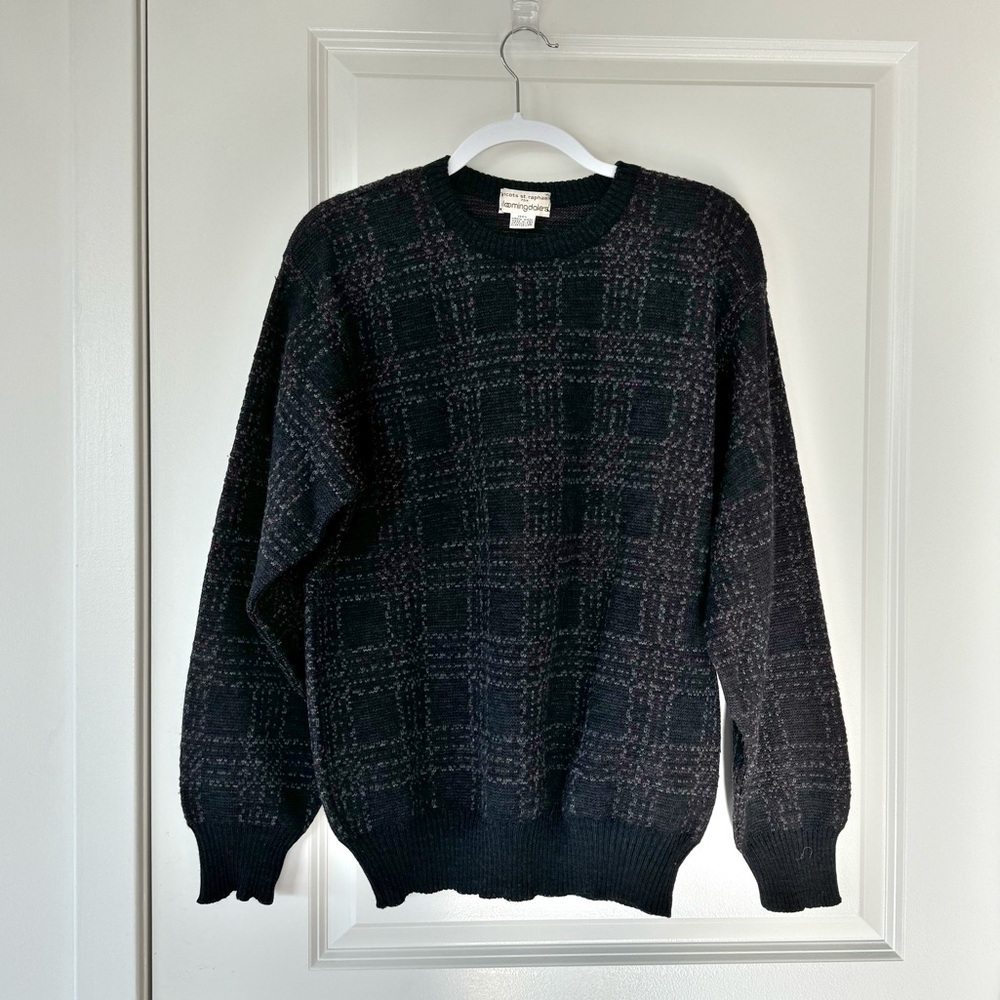 Bloomingdale’s 100% Virgin Wool 90S Winter Holiday Long Sleeve Sweater